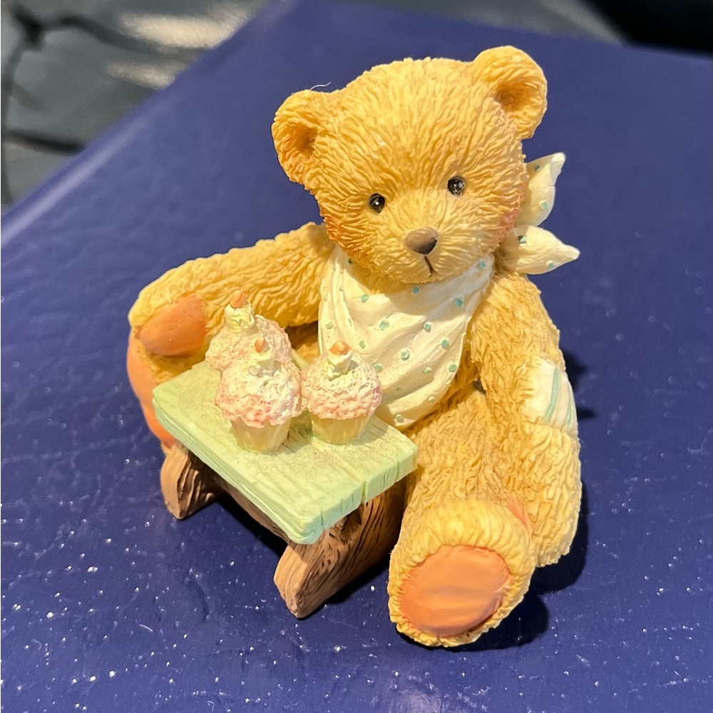 Adorable cherish Teddy Bear Figurine with 3 Cupcakes